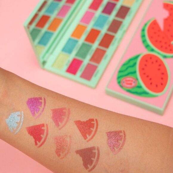 Revolution Beauty Watermelon Shadow Palette - Picture 5 of 8